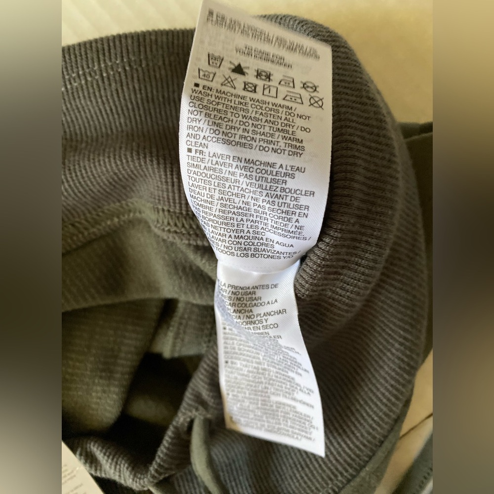 NWT Women’s Icebreaker Merino Mira Cropped Capri Jogger Cool Lite Grey Size S - Picture 15 of 16